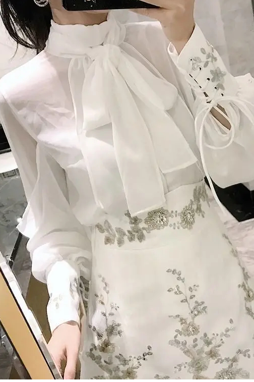 0-b5052e.jpeg 0-b5052e.jpeg