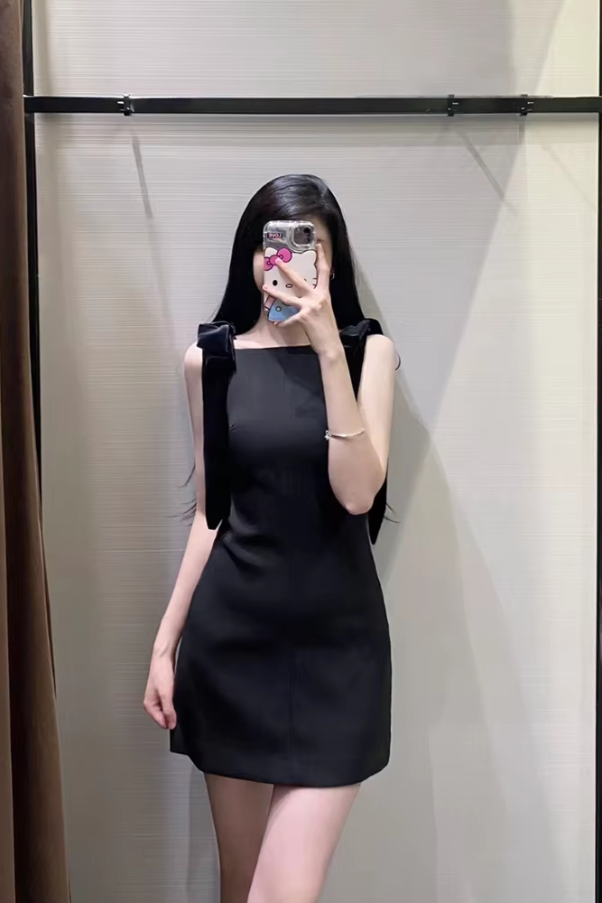 0-b9817c.jpeg 0-b9817c.jpeg