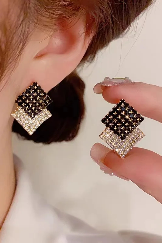 0-6fd573.jpeg 0-6fd573.jpeg