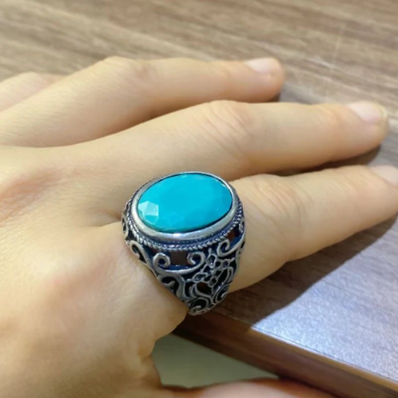 A blue size 18