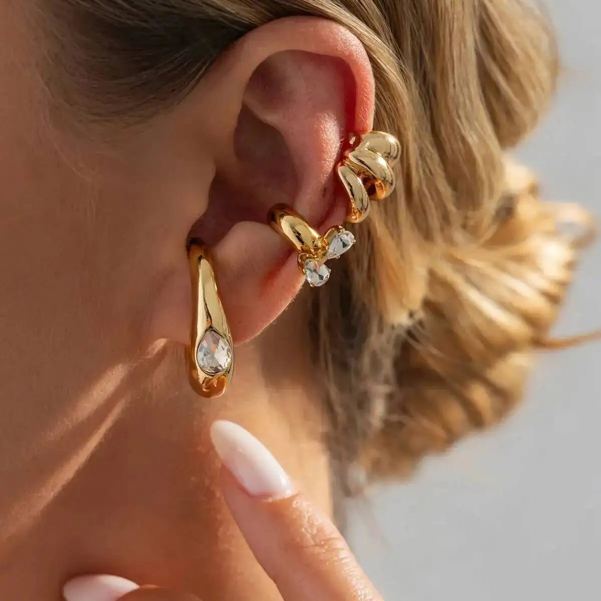 Fleepmart 3Pcs/Set Unique Inlaid Rhinestone Clip Earrings for Women Personalized Gold Color C-shaped Ear Cuff 2026 New Jewelry