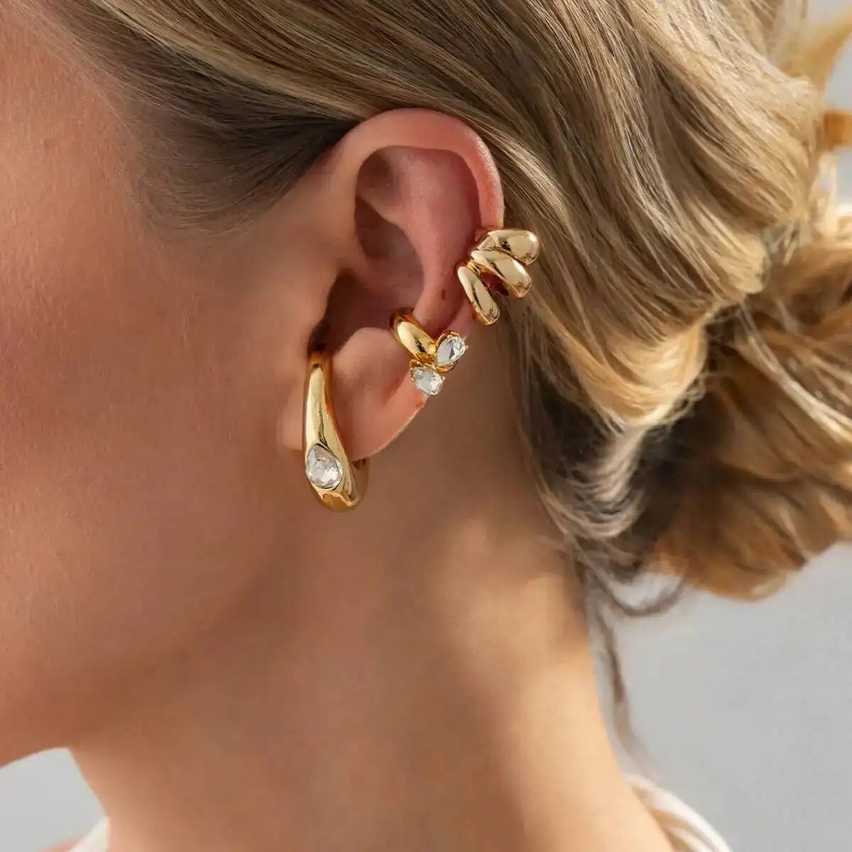 Fleepmart 3Pcs/Set Unique Inlaid Rhinestone Clip Earrings for Women Personalized Gold Color C-shaped Ear Cuff 2026 New Jewelry