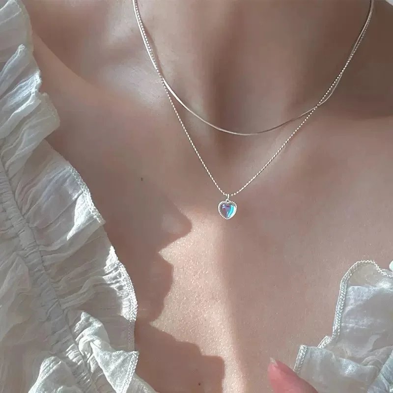 Shiny Butterfly Necklace for Women – Double Layer Clavicle Chain Pendant, Elegant Fashion Jewelry Gift Shiny Butterfly Necklace for Women – Double Layer Clavicle Chain Pendant, Elegant Fashion Jewelry Gift