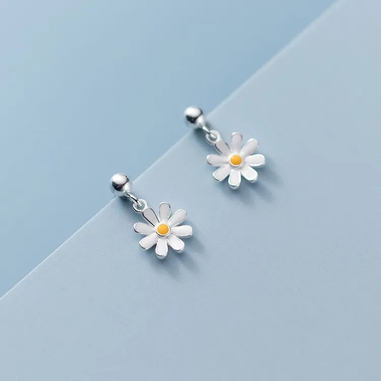 Fleepmart Exquisite Small Daisy Flower Drop Earring for Women Fashion Charm Minimalist Sunflower Earrings Summer Jewelry Gifts Fleepmart Exquisite Small Daisy Flower Drop Earring for Women Fashion Charm Minimalist Sunflower Earrings Summer Jewelry Gifts
